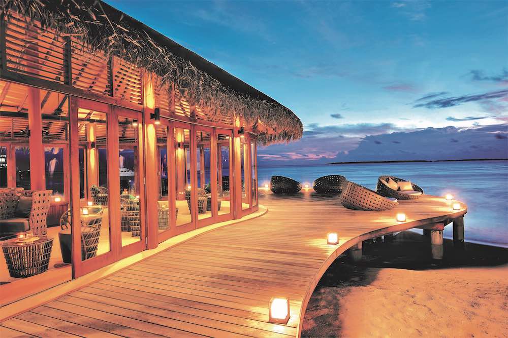 Meeru Bar & Grill